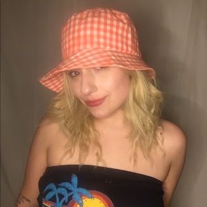 gingham GAP bucket hat